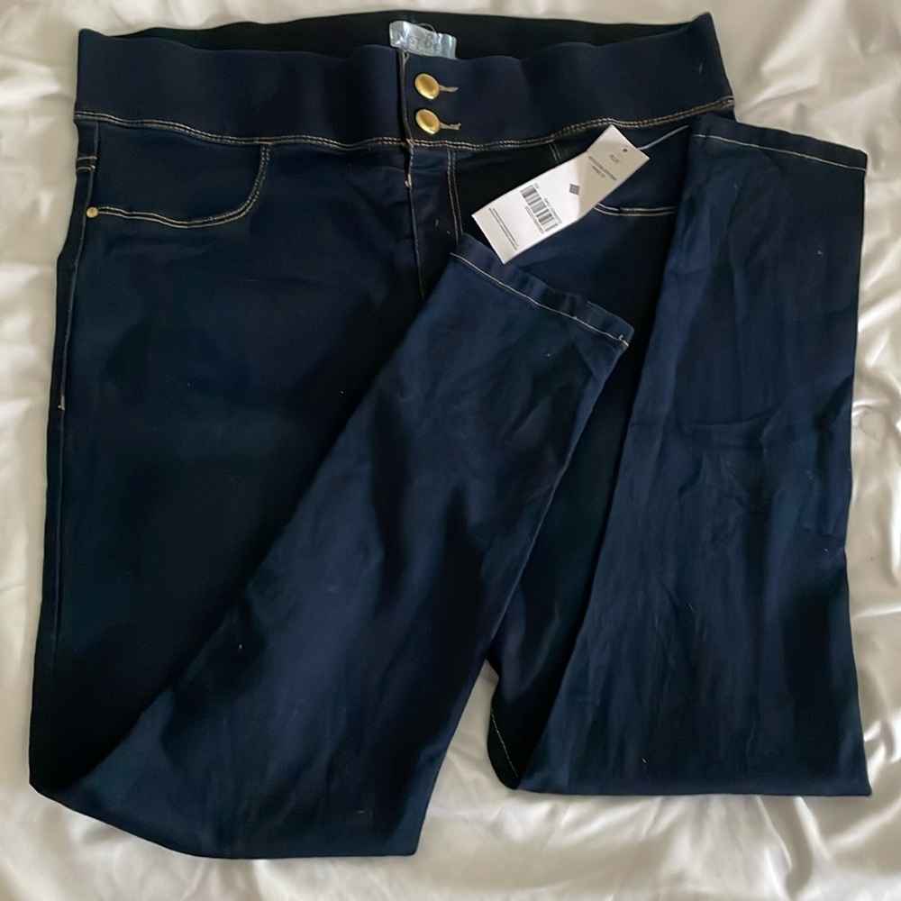 NWT Dark Wash Stretch Jeggings by Just Me